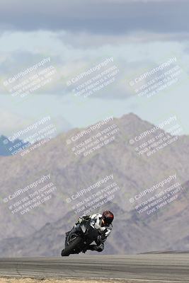 media/Nov-16-2025-Race Pace (Sun) [[8c5fa54630]]/Verified Riders/5-Turn 9 (1135am)/